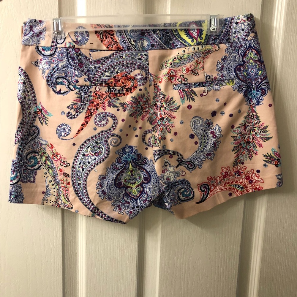 Express patterned shorts - Picture 2 of 3